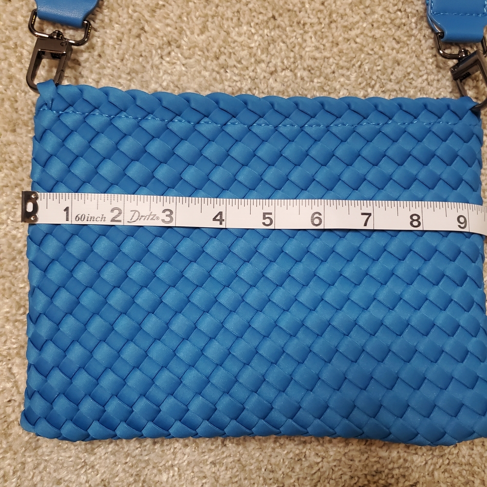 Sol and Selene Blue Woven Neoprene Crossbody Bag NWOT Cobalt Travel - Picture 9 of 11